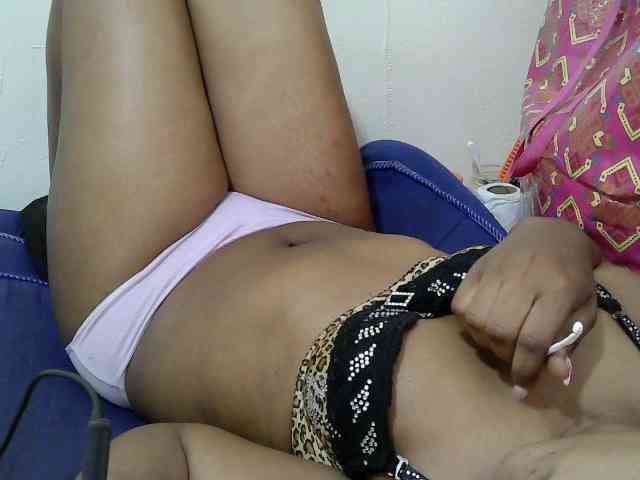 lovelypussy1 webcam