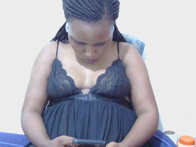 lovelypussy1 webcam