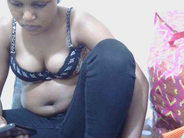 lovelypussy1 webcam