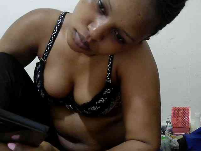 lovelypussy1 webcam