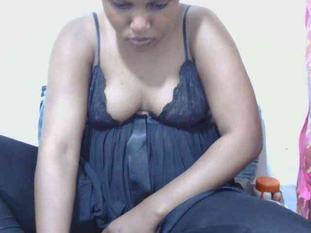 lovelypussy1 webcam
