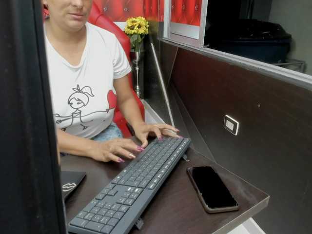 Aldedo17lawuaifu's BongaCams show and profile