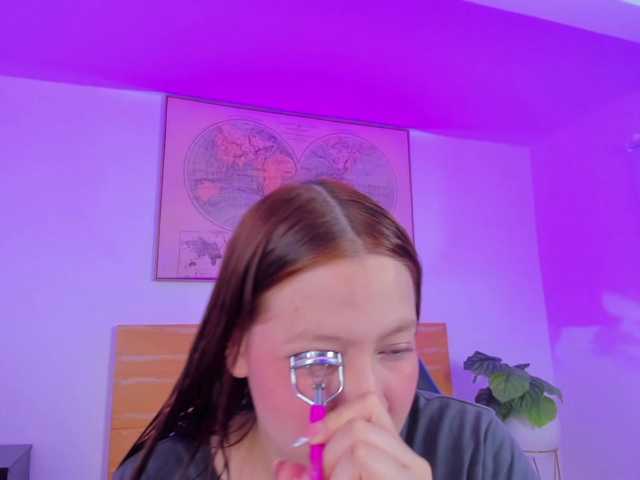 kitty-sweeety's BongaCams show and profile