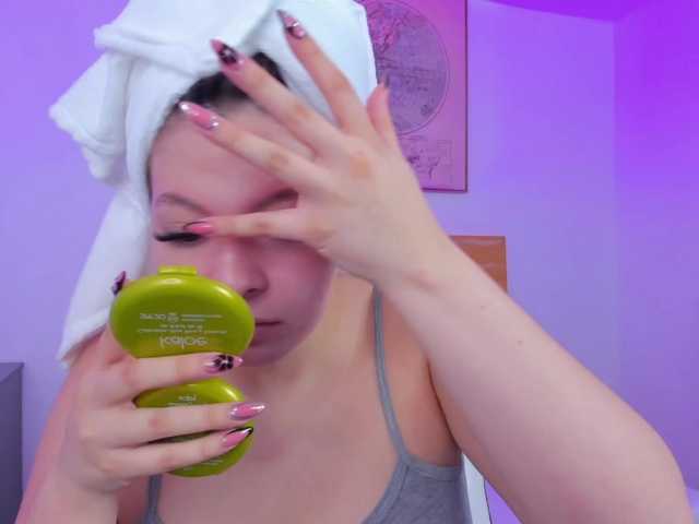 kitty-sweeety's BongaCams show and profile