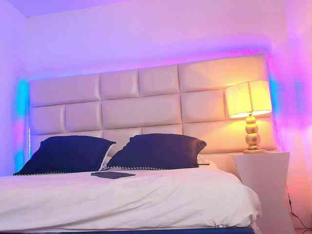 SabrinaTurneer Live Webcam on BongaCams