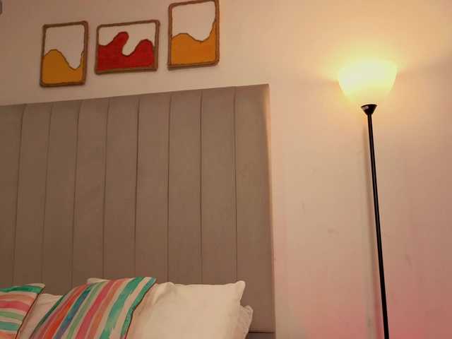 Elly-g's BongaCams show and profile