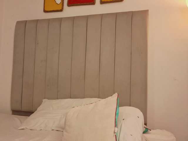 Elly-g's BongaCams show and profile