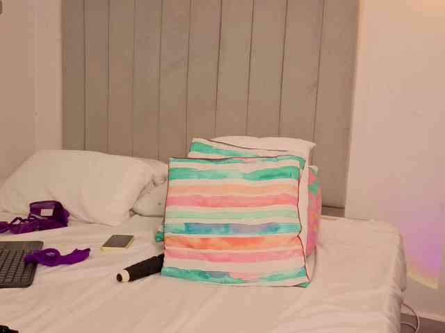 Elly-g Live Webcam on BongaCams