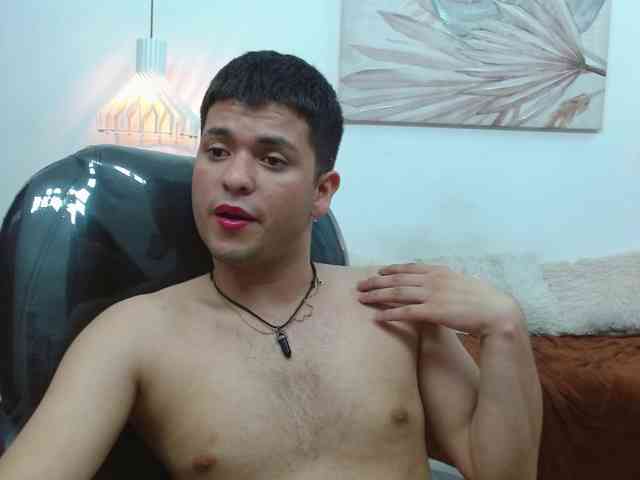 latin-boy-nick Live Webcam on BongaCams