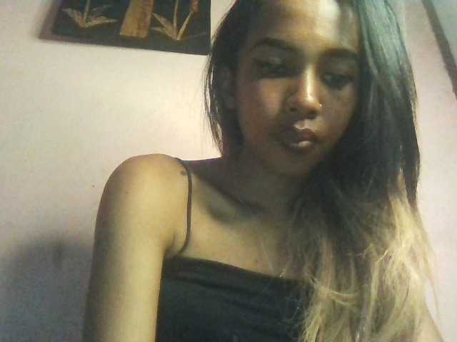 KortneySXX's BongaCams show and profile