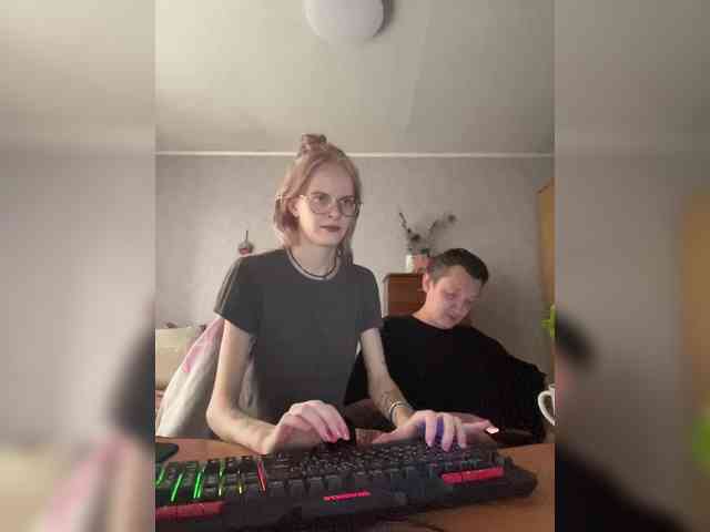 Niki_Tat webcam
