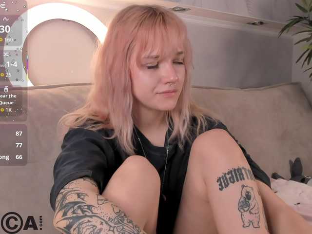 Molly-Platt's BongaCams show and profile