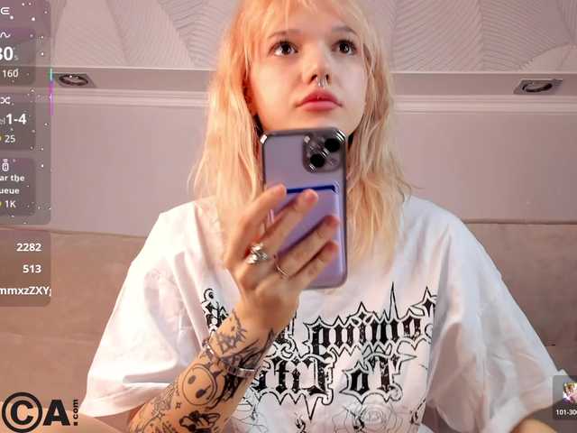 Molly-Platt's BongaCams show and profile