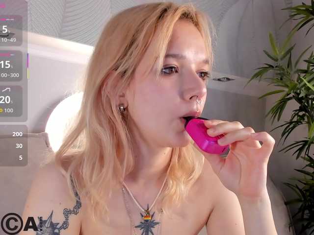 Molly-Platt's BongaCams show and profile