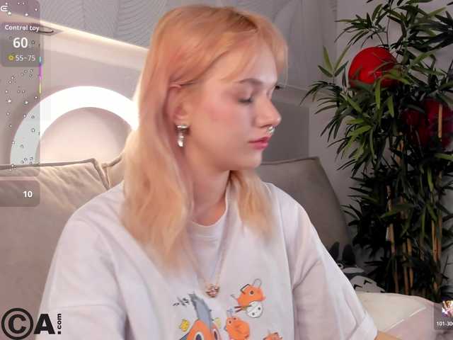 Molly-Platt's BongaCams show and profile