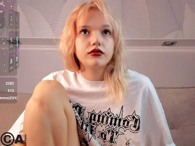 Molly-Platt's BongaCams show and profile