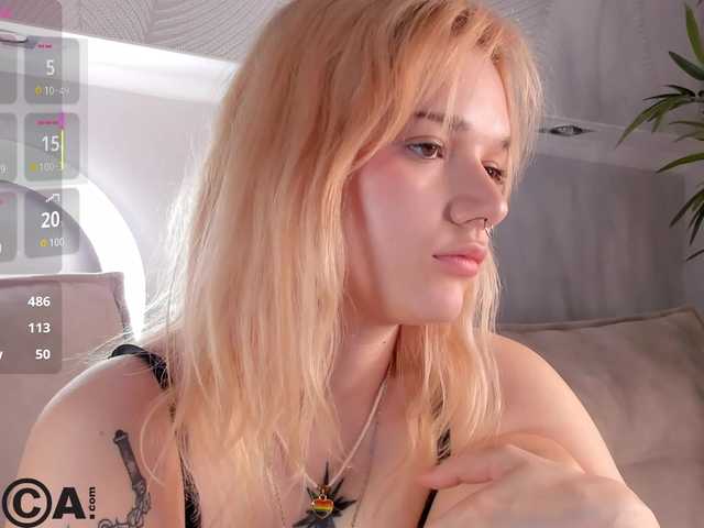 Molly-Platt's BongaCams show and profile