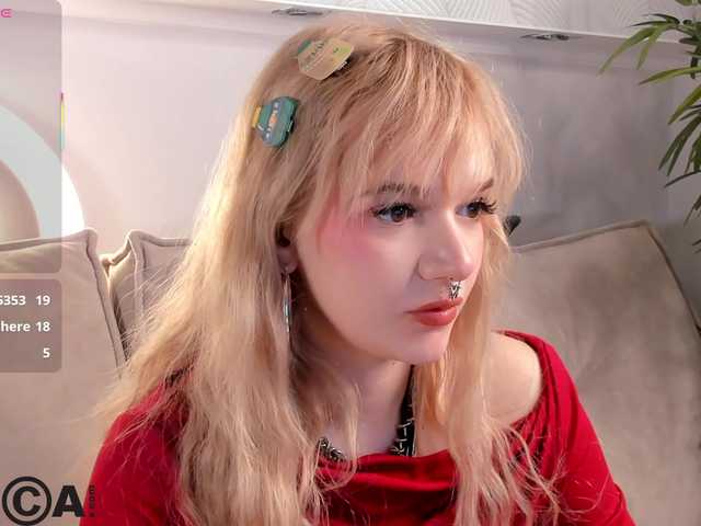 Molly-Platt's BongaCams show and profile