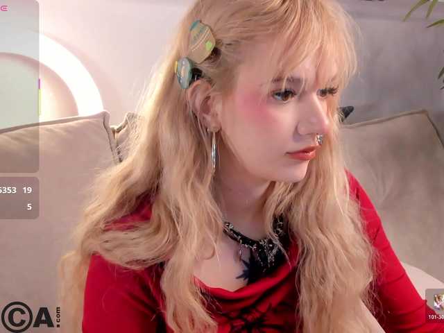 Molly-Platt's BongaCams show and profile