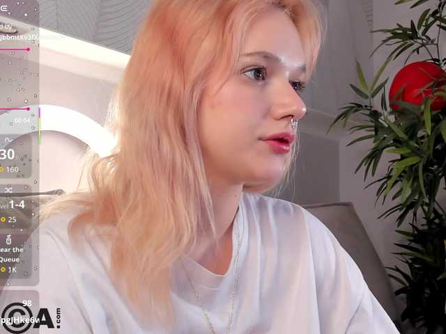 Molly-Platt's BongaCams show and profile