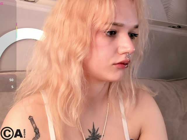 Molly-Platt's BongaCams show and profile