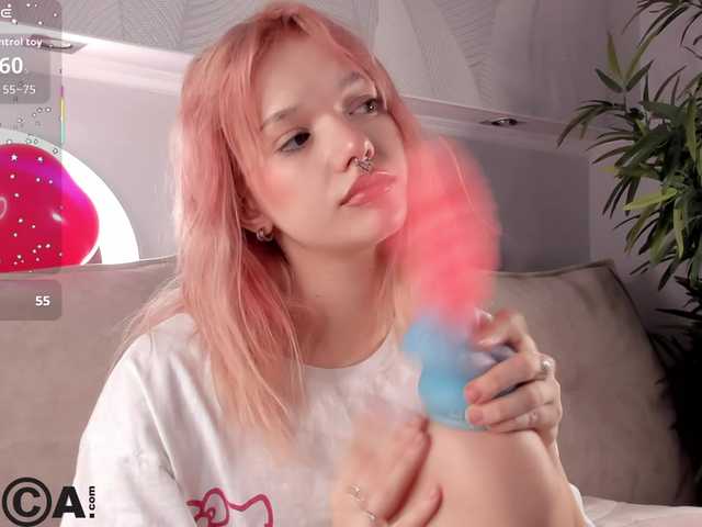 Molly-Platt's BongaCams show and profile