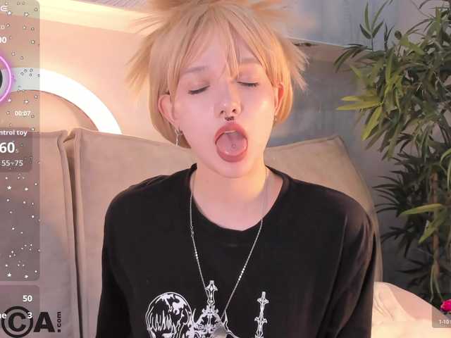 Molly-Platt's BongaCams show and profile