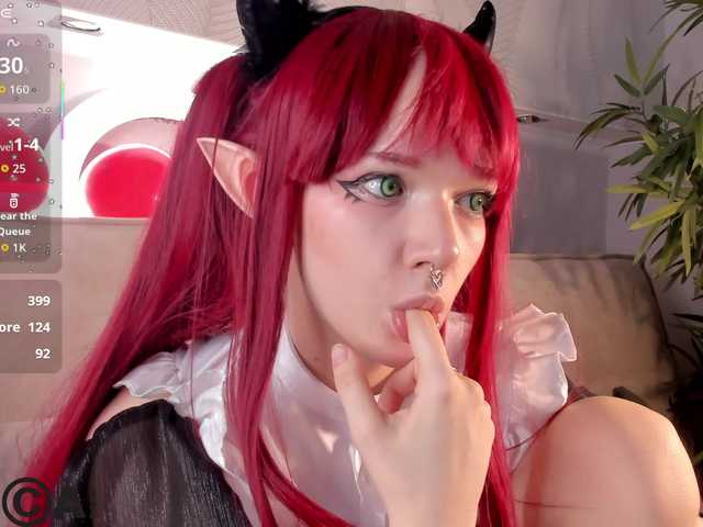 Molly-Platt — In my room, we can play with my nipples, masturbate, play with dildos, but if you're not interested, we can just chat.