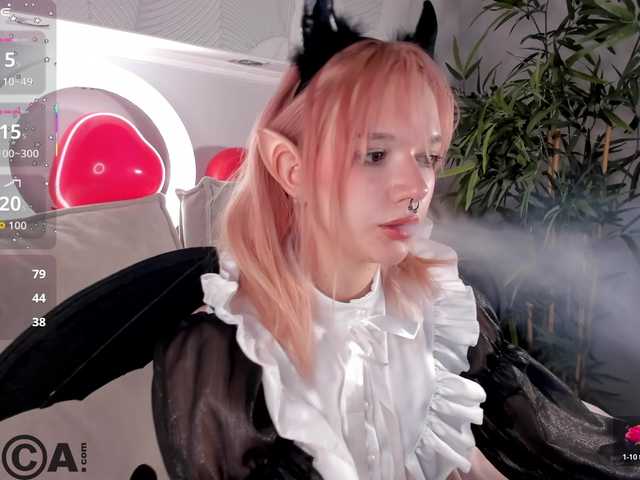 Molly-Platt's BongaCams show and profile