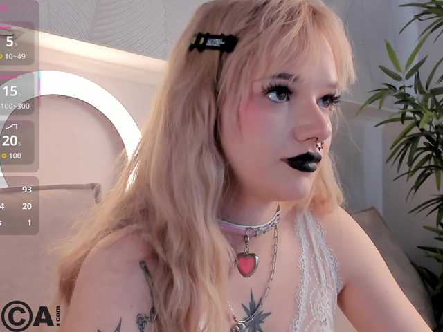 Molly-Platt's BongaCams show and profile