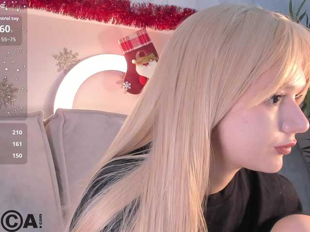 Molly-Platt's BongaCams show and profile