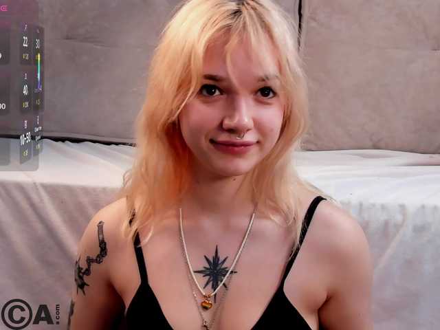 Molly-Platt's BongaCams show and profile