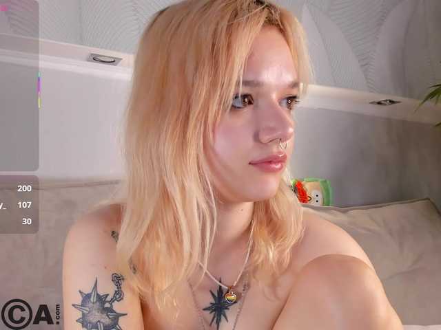 Molly-Platt's BongaCams show and profile