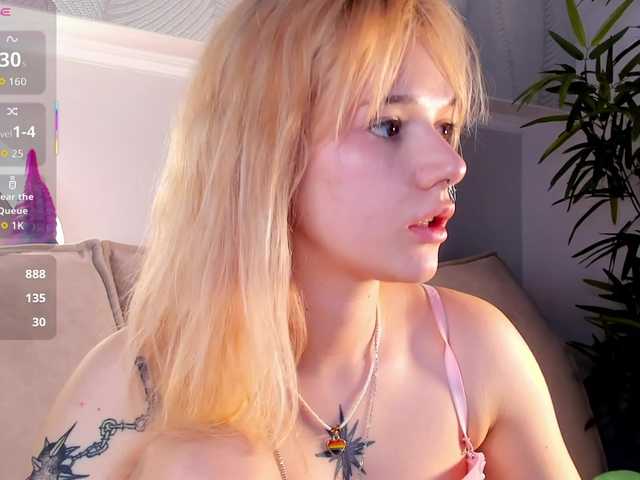 Molly-Platt's BongaCams show and profile