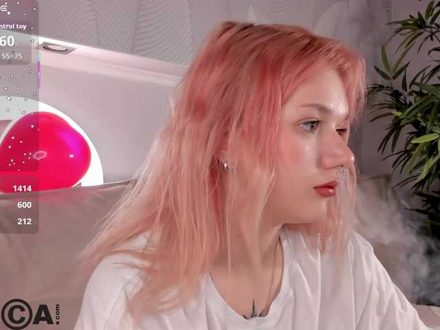 Molly-Platt's BongaCams show and profile