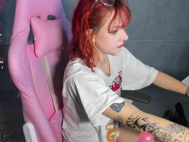 real web cam show Molly-Platt