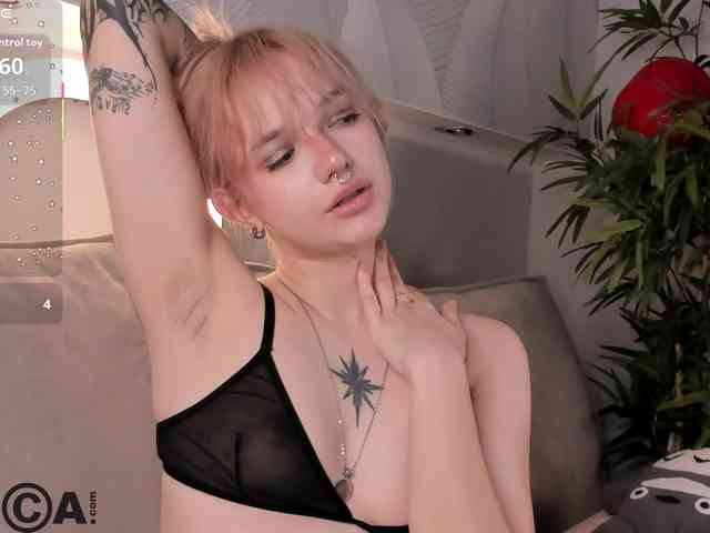 Molly-Platt Live Webcam on BongaCams