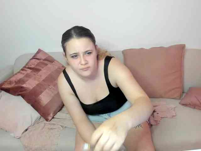 alyafox webcam