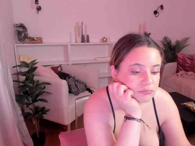 alyafox webcam