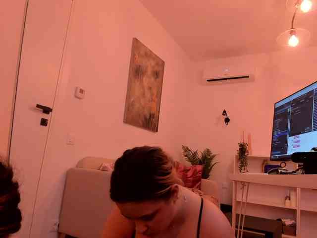alyafox webcam