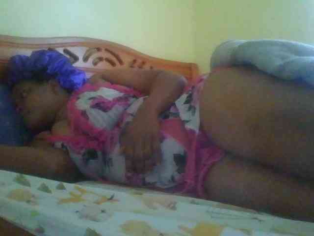 Bustyassy1 webcam