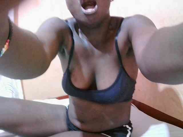 Squirty-myrah webcam