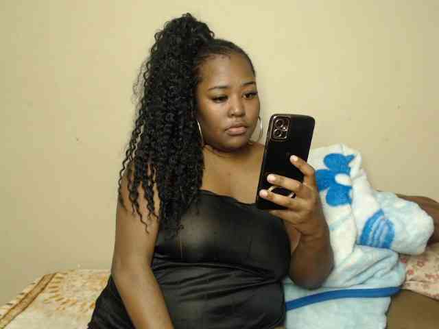 SexyEbony93 webcam