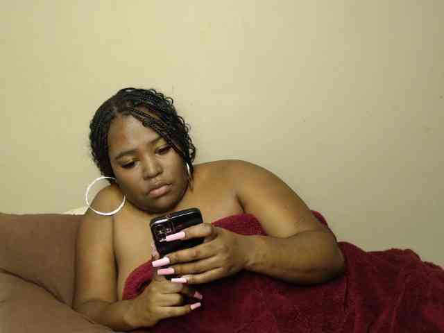 SexyEbony93 webcam