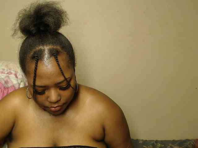 SexyEbony93 Live Webcam on BongaCams