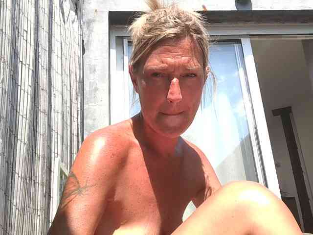 SophieTentation Live Webcam on BongaCams