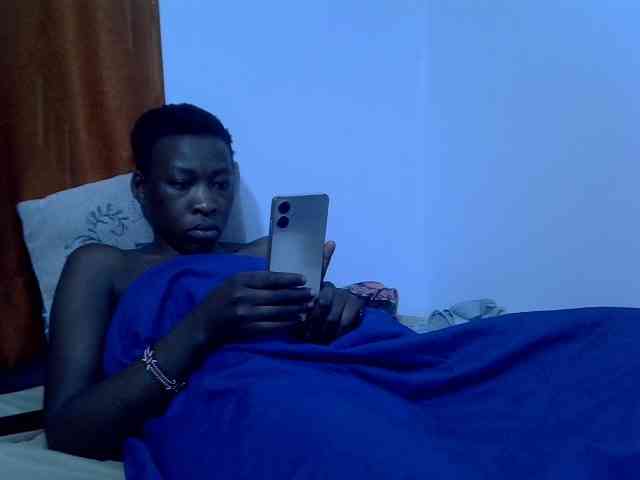 Luckyshee14 webcam