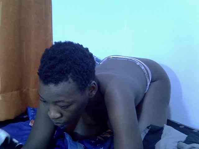 Luckyshee14 webcam