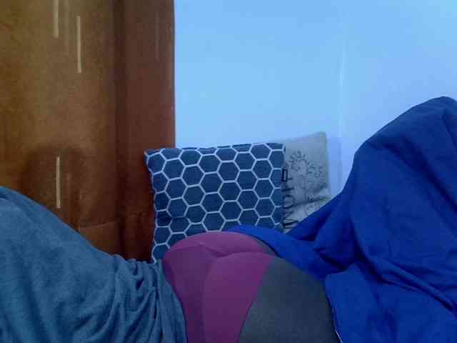 Luckyshee14 webcam