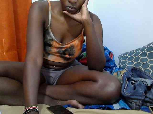 Luckyshee14 webcam